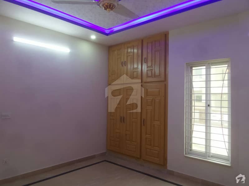 7 Marla Upper Portion Ideally Situated In Satellite Town