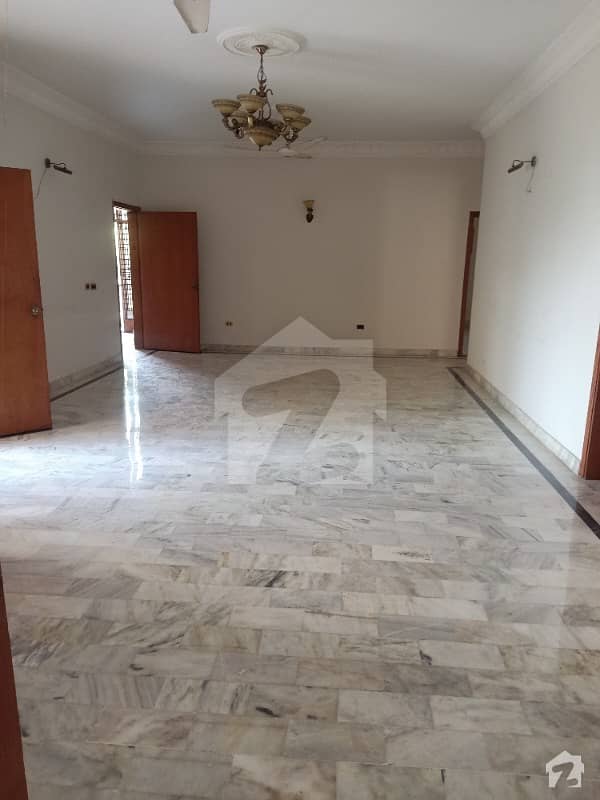 Chance Deal 500 Sq Yards 2 Unit Maintained Bungalow For Two Families In Prime Location Khybana Badar Of Dha Phase 7 Karachi