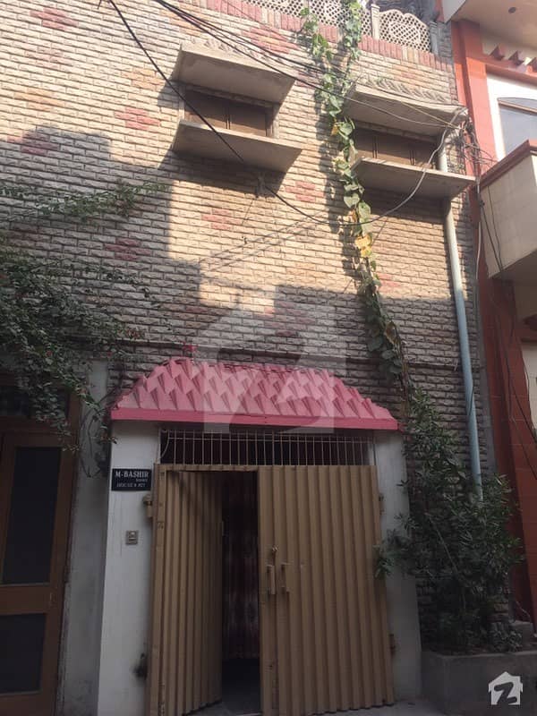 House In Waris Pura Sized 1237  Square Feet Is Available