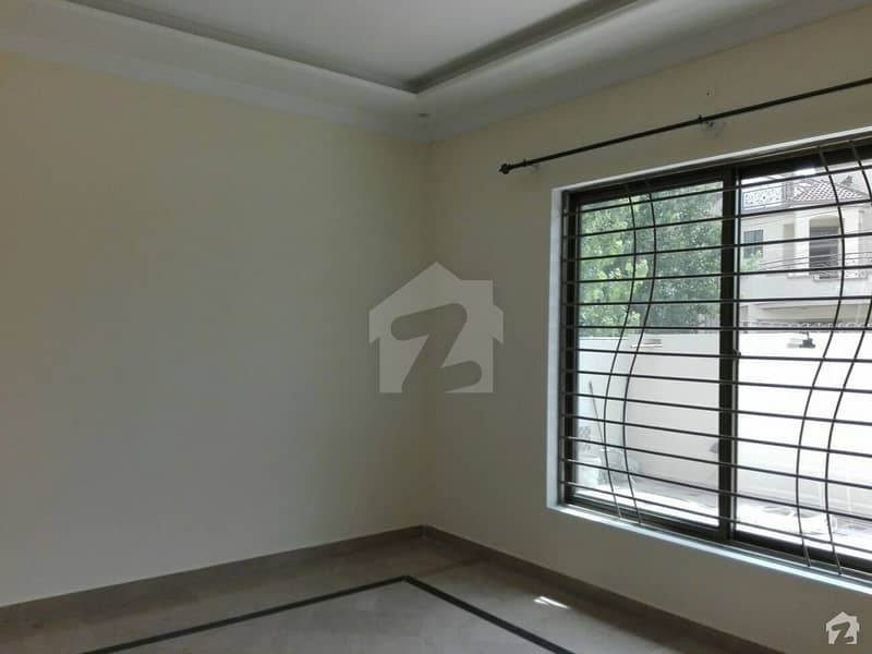 1 Kanal Upper Portion In Pakistan Town For Rent