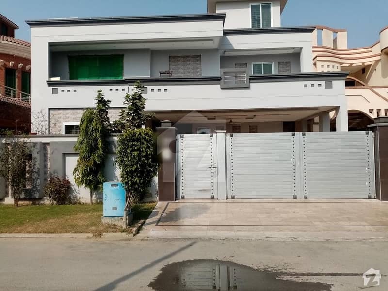 In DC Colony 1 Kanal House For Sale