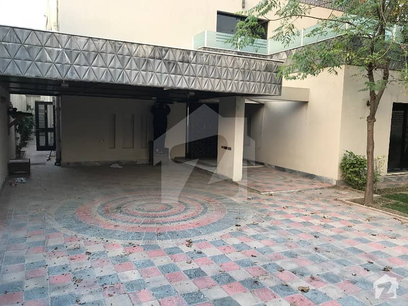 House Of 4500  Square Feet For Rent In Cantt