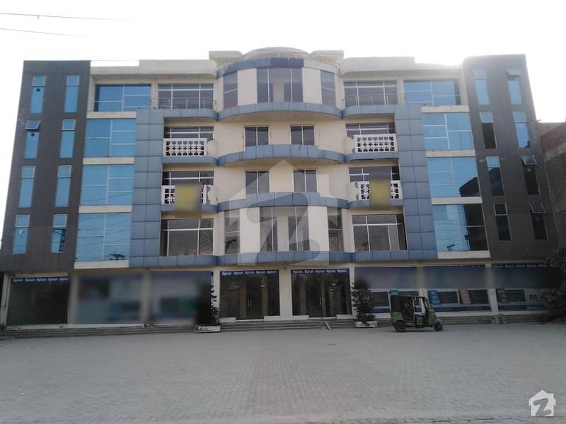 Building Of 10 Kanal For Rent In Township