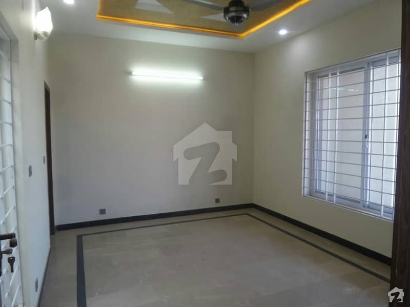 4 Marla Lower Portion In Central Dhok Kashmirian For Rent