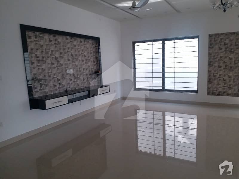 DHA Phase 1 Full House Available For Rent
