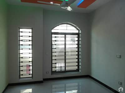 Stunning 5 Marla Upper Portion In Pakistan Town Available Stunning 5 Marla Upper Portion In Pakistan Town Available