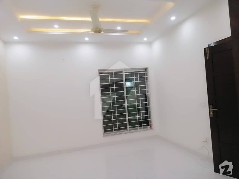بینکرز کوآپریٹو ہاؤسنگ سوسائٹی لاہور میں 3 کمروں کا 5 مرلہ مکان 1.28 کروڑ میں برائے فروخت۔