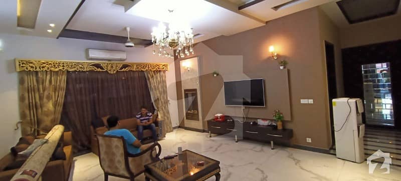 ڈی ایچ اے فیز 6 ڈیفنس (ڈی ایچ اے) لاہور میں 3 کمروں کا 1 کنال زیریں پورشن 1.3 لاکھ میں کرایہ پر دستیاب ہے۔