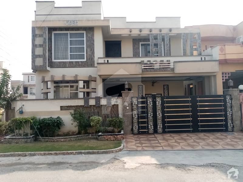 1 Kanal House In Central DC Colony For Sale