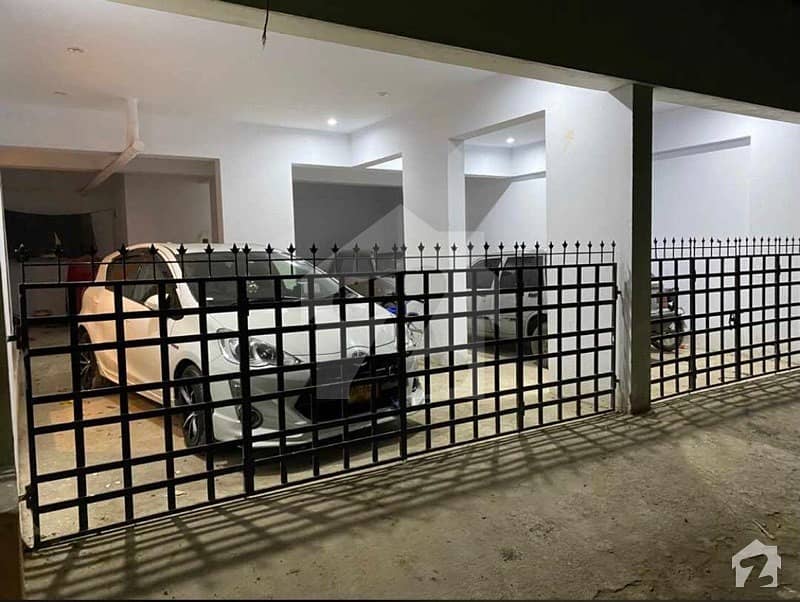 طارق روڈ کراچی میں 2 کمروں کا 4 مرلہ فلیٹ 85 لاکھ میں برائے فروخت۔
