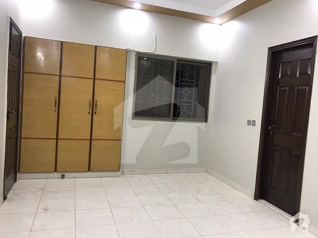 1400  Square Feet Flat Situated In Gulistan-E-Jauhar For Rent