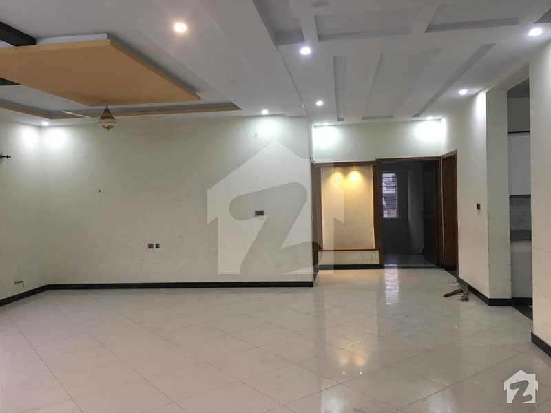 1 Kanal Beautiful Brand New Portion For Rent