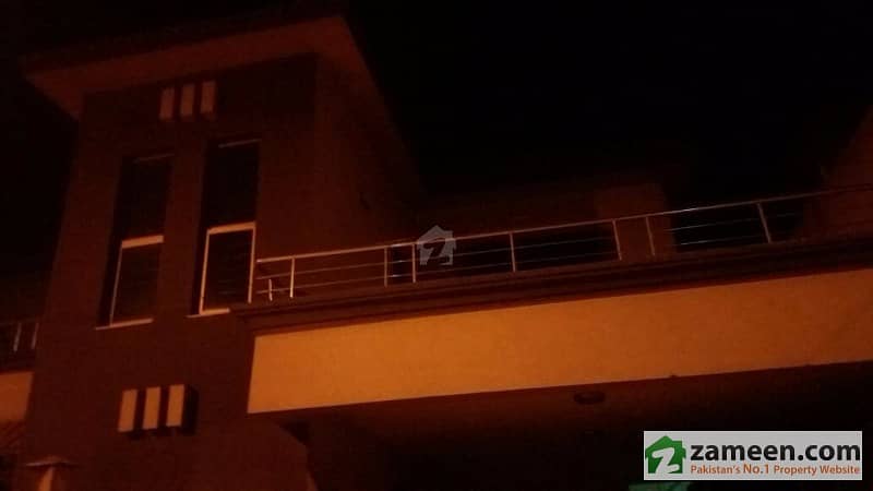 Super Deal 10 Marla 3 bedroom House Is Available For Sale in Sector B Askari XI Lahore