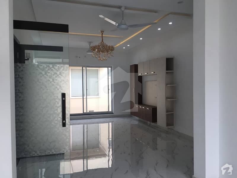 House Sized 1 Kanal Is Available For Sale In DHA Defence