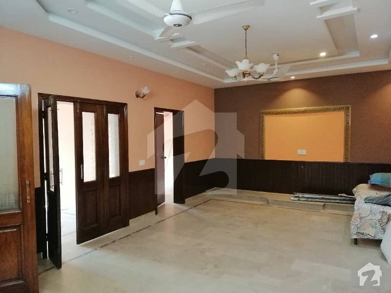 Fully Renovated Lower Portion Of 1 Kanal For Rent In Model Town