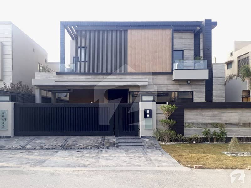 One Kanal Superb Mazhar Munir Grey Structure House For Sale With Basement