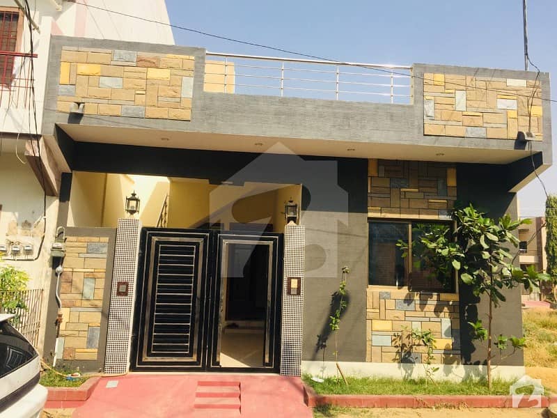 گلشنِ معمار - سیکٹر آر گلشنِ معمار گداپ ٹاؤن کراچی میں 2 کمروں کا 5 مرلہ مکان 1.1 کروڑ میں برائے فروخت۔