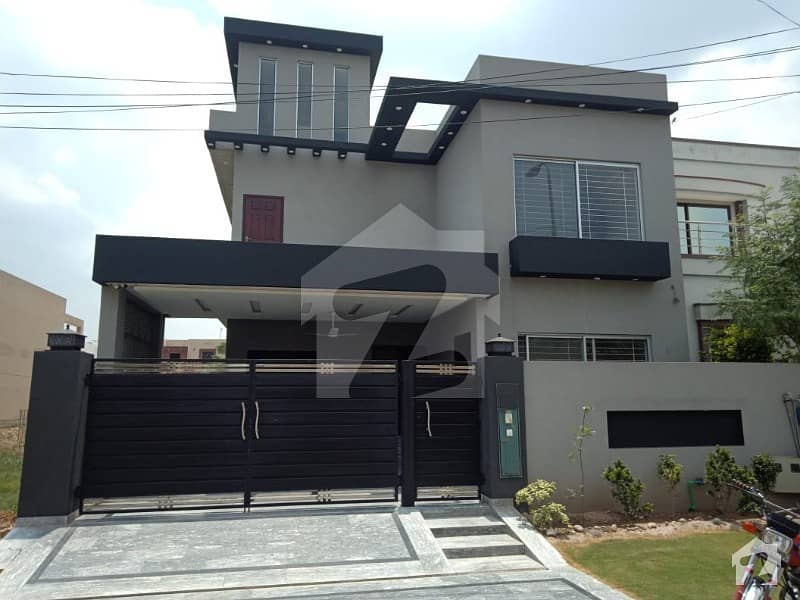 10 Marla Brand New Upper Portion Is Available For Rent In Ex Air Avenue Dha Phase 8