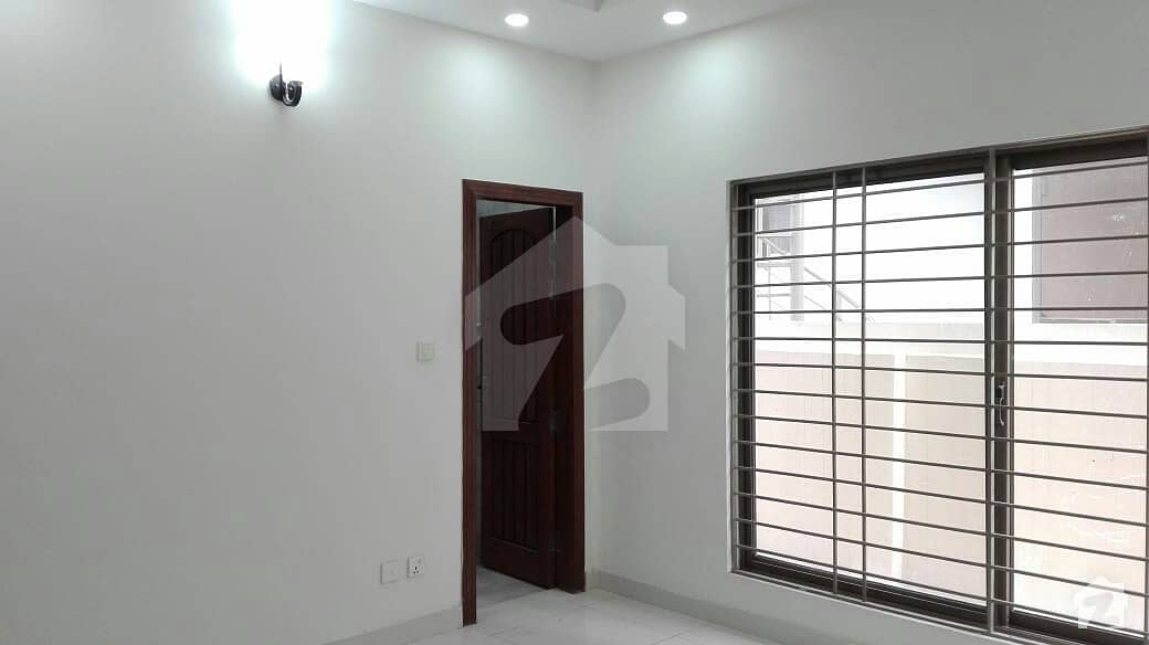 1 Kanal House Ideally Situated In E-11 1 Kanal House Ideally Situated In E-11