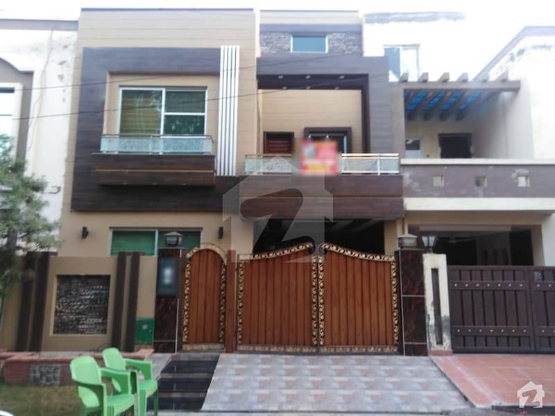 5 Marla House In Central Bahria Town For Sale