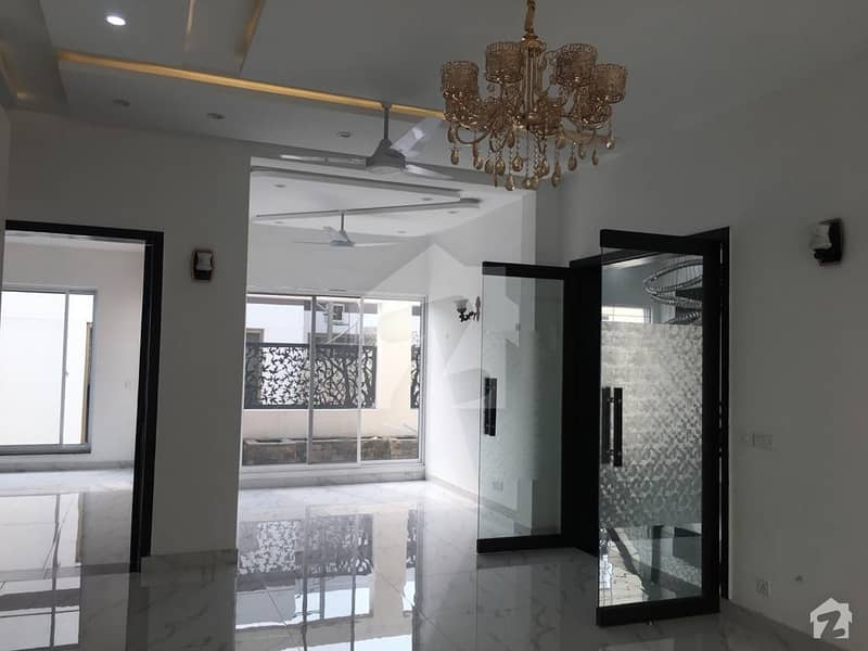 1 Kanal House For Sale In Beautiful DHA Defence