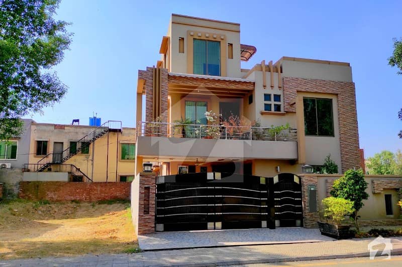 10 Marla Slightly Used House For Sale In Bahria Town Shaheen Block Lahore