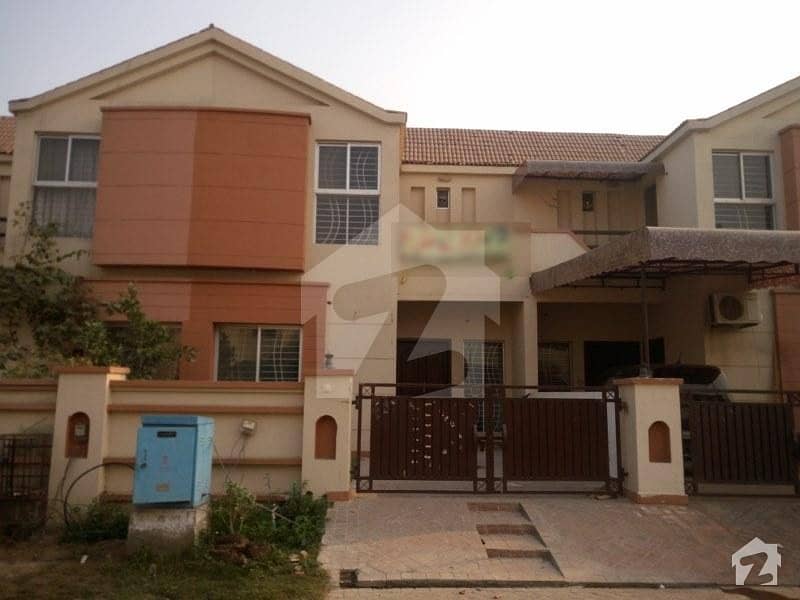 5 Marla House Ideally Situated In Paragon City