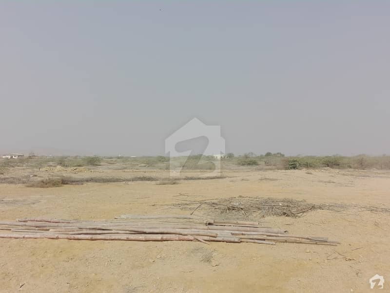 Gadap Town Commercial Plot Sized 1000 Square Yards Is Available