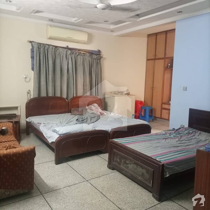 واپڈا ٹاؤن لاہور میں 5 کمروں کا 1 کنال مکان 3.95 کروڑ میں برائے فروخت۔