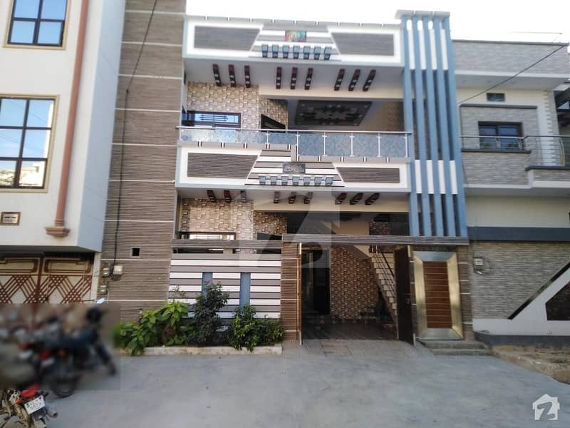 گلشنِ معمار - سیکٹر ایکس گلشنِ معمار گداپ ٹاؤن کراچی میں 6 کمروں کا 8 مرلہ مکان 2.35 کروڑ میں برائے فروخت۔