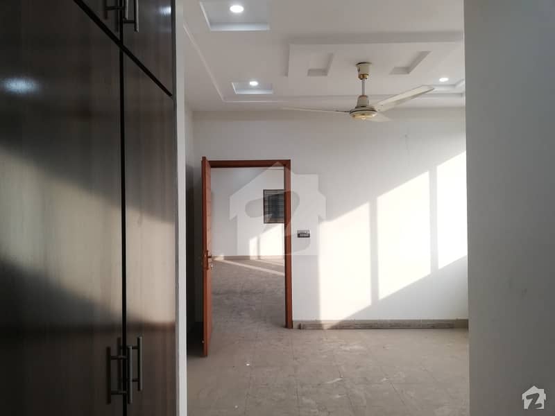 Sialkot Bypass Flat For Sale Sized 840  Square Feet