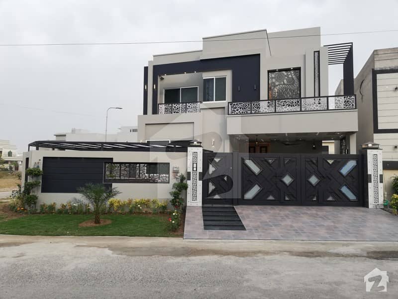 Brand New 1 Kanal Corner House For Sale Neelam Block