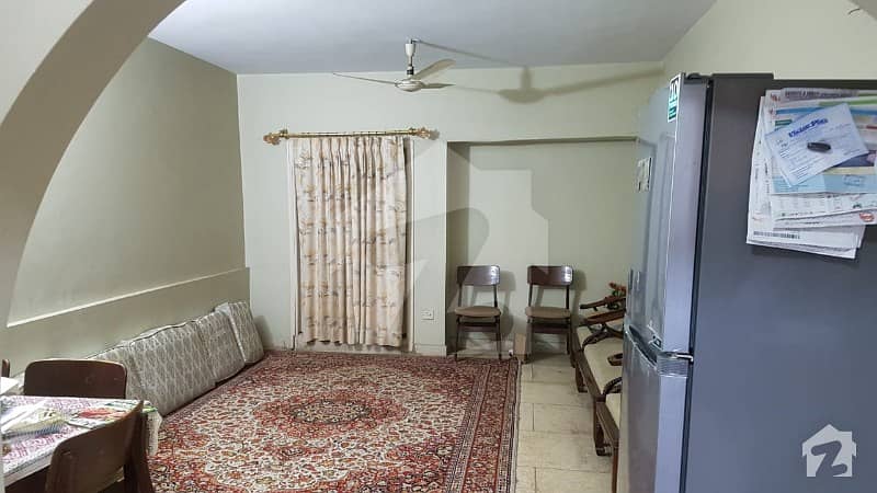 شاہراہِ فیصل کراچی میں 4 کمروں کا 11 مرلہ فلیٹ 2.4 کروڑ میں برائے فروخت۔