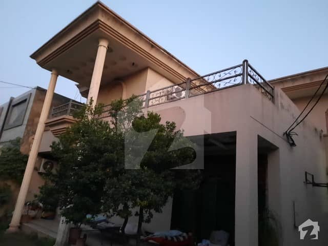 ماڈل ٹاؤن لاہور میں 5 کمروں کا 1 کنال مکان 5 کروڑ میں برائے فروخت۔