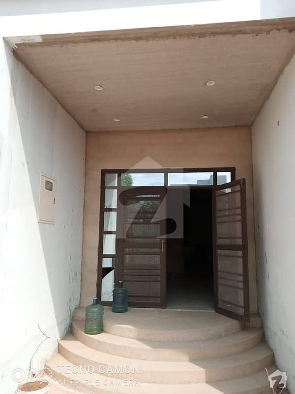 گلشنِ معمار - سیکٹر ڈبلیو گلشنِ معمار گداپ ٹاؤن کراچی میں 10 کمروں کا 1.2 کنال مکان 3.8 کروڑ میں برائے فروخت۔