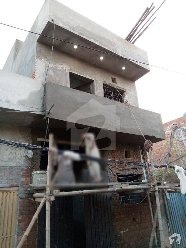شیرشاہ کالونی - راؤنڈ روڈ لاہور میں 2 کمروں کا 2 مرلہ مکان 45 لاکھ میں برائے فروخت۔