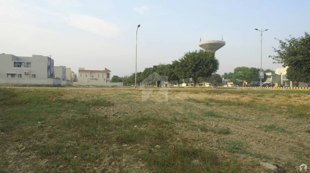 Dha Defence 9225  Square Feet Residential Plot Up For Sale