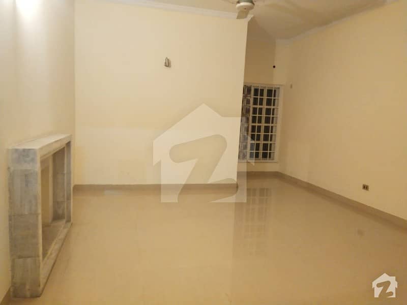 Most Beautiful One Kanal Kanal Full House Are Available For Rent In Phase 3