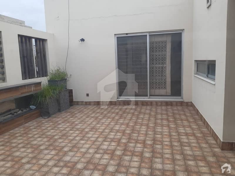 In DHA Defence Upper Portion Sized 10 Marla For Rent