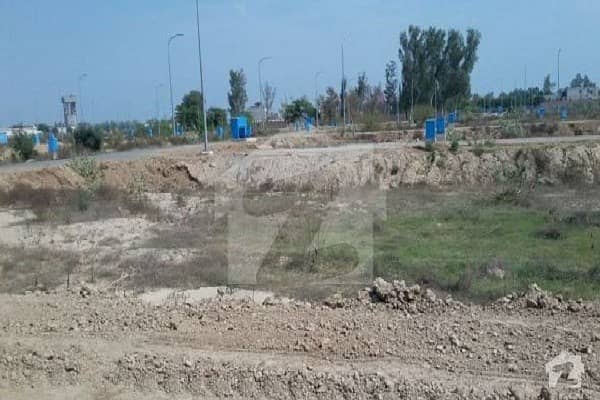 Main Road 8 Marla Commercial Plot For Sale
