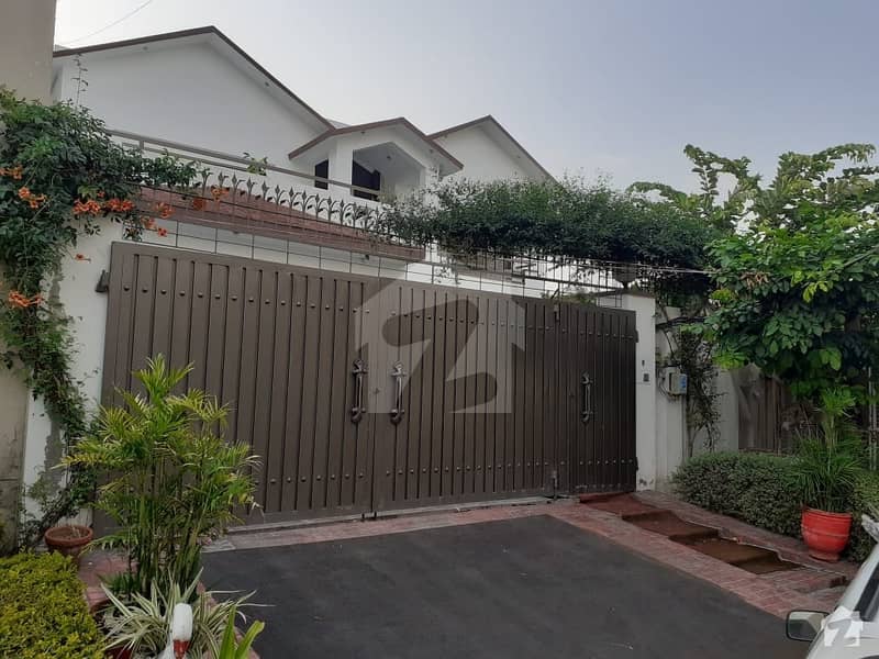 Perfect 1 Kanal House In Madina Town For Sale