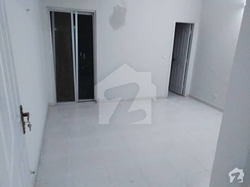 D 17 Main Markaz 2bed Flat For Sale