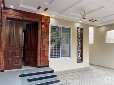 10 Marla New House For Sale In Chenab Block