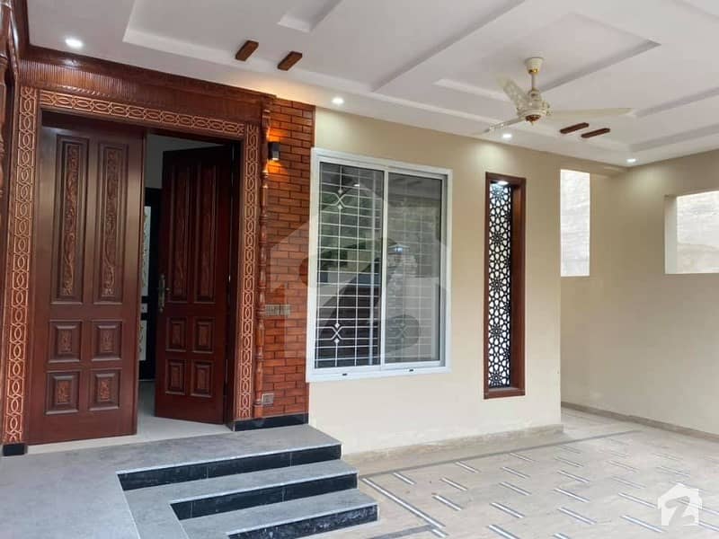 10 Marla New House For Sale In Chenab Block