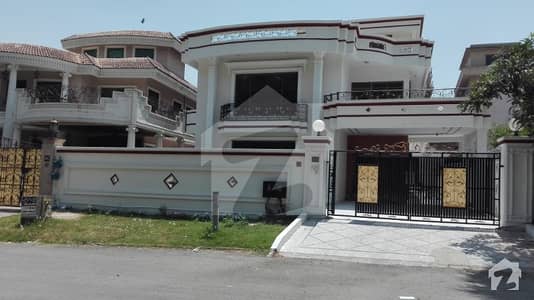 ایف ۔ 11 اسلام آباد میں 6 کمروں کا 1.33 کنال مکان 2.4 لاکھ میں کرایہ پر دستیاب ہے۔ ایف ۔ 11 اسلام آباد میں 6 کمروں کا 1.33 کنال مکان 2.4 لاکھ میں کرایہ پر دستیاب ہے۔