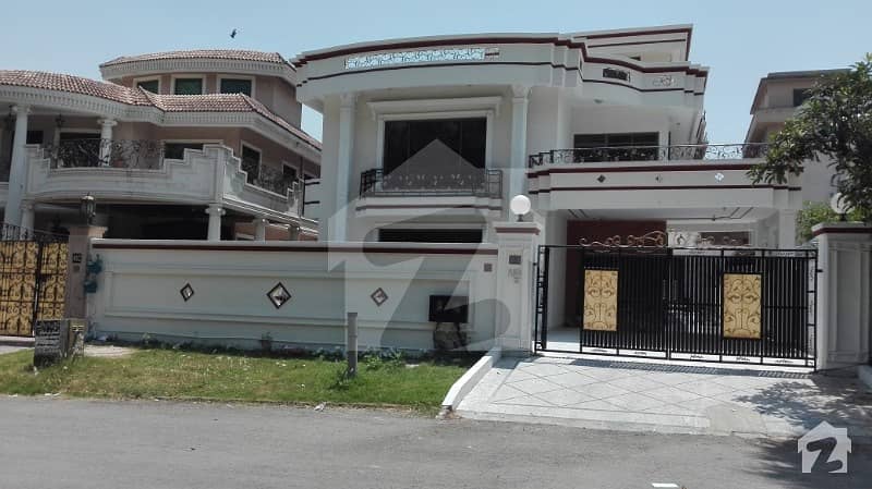 ایف ۔ 11 اسلام آباد میں 6 کمروں کا 1.33 کنال مکان 2.4 لاکھ میں کرایہ پر دستیاب ہے۔ ایف ۔ 11 اسلام آباد میں 6 کمروں کا 1.33 کنال مکان 2.4 لاکھ میں کرایہ پر دستیاب ہے۔