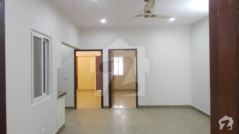 Three Bed Rooms For Sale Nishat Commercial