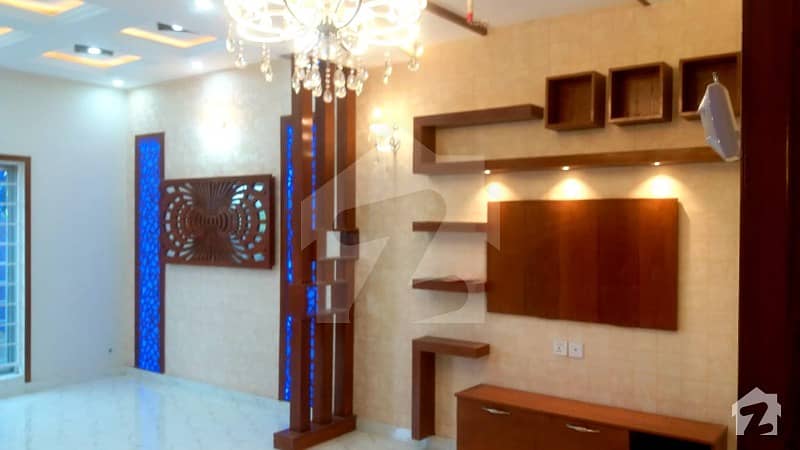 بحریہ ٹاؤن سیکٹر B بحریہ ٹاؤن لاہور میں 4 کمروں کا 8 مرلہ مکان 1.78 کروڑ میں برائے فروخت۔