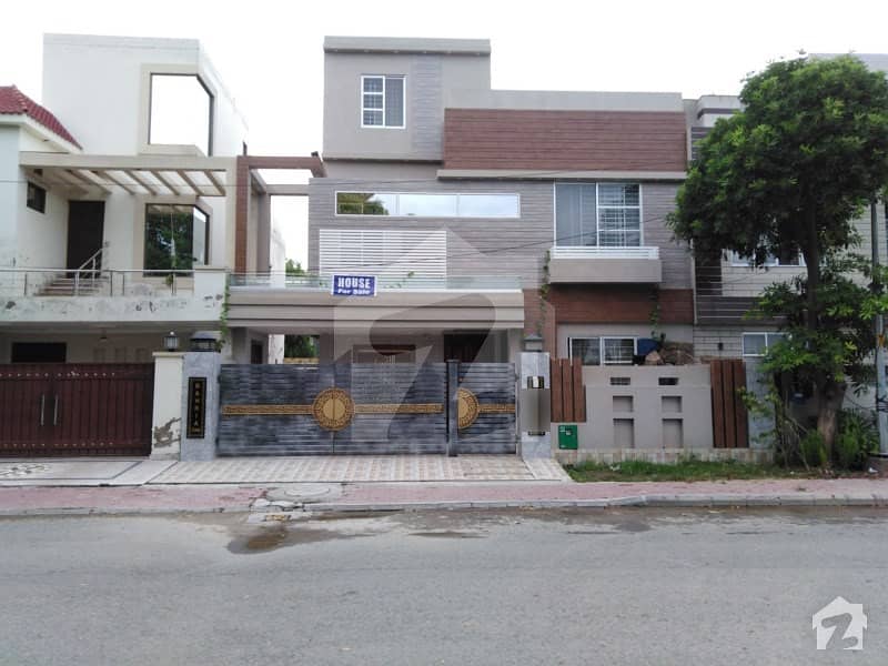 10 Marla House Is Available For Sale In Bahria Town