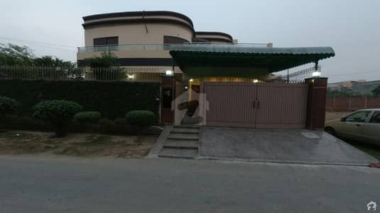 آرکیٹیکٹس انجنیئرز سوسائٹی ۔ بلاک کے آرکیٹیکٹس انجنیئرز ہاؤسنگ سوسائٹی لاہور میں 7 کمروں کا 1 کنال مکان 4.5 کروڑ میں برائے فروخت۔